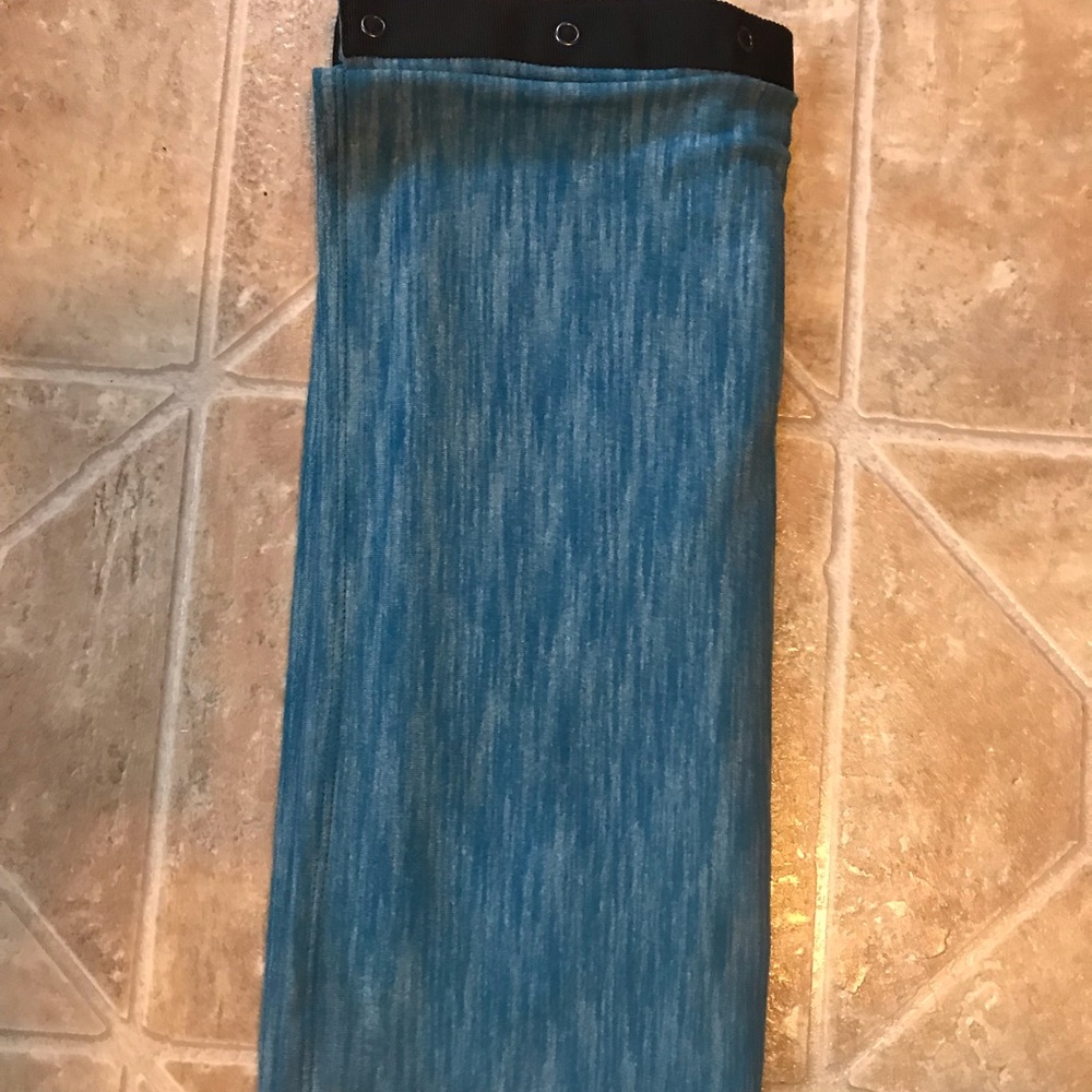 Blue lululemon vinyasa scarf